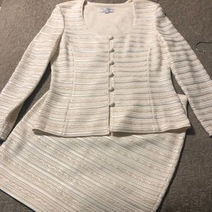 St. John Evening by Marie Gray suit